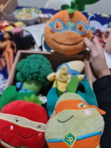 Colecao Personagens Hortifrutti james garden de pelucia introducao alimentar