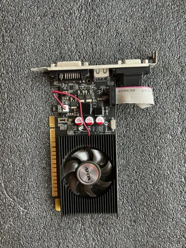 Nvidia GT 730 2GB (TROCO POR PENTE DE 8GB DE RAM)