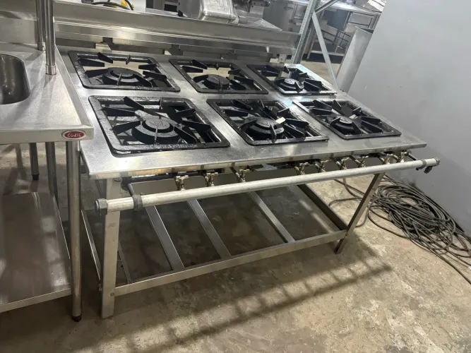 Fogão Industrial em Aço Inox 6 Bocas 40x40 - Robusto e Pronto para Uso (Aceito Cartão)