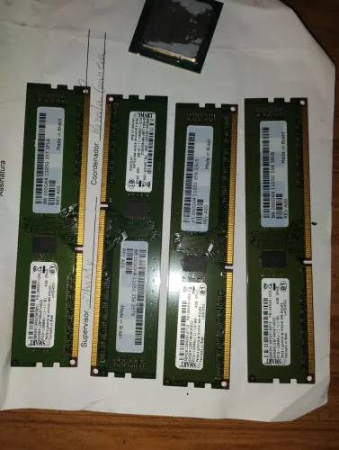 I3-4130 (3.4 GHZ) + 4 pentes de 4GB DDR3 (4X4) 16GB RAM