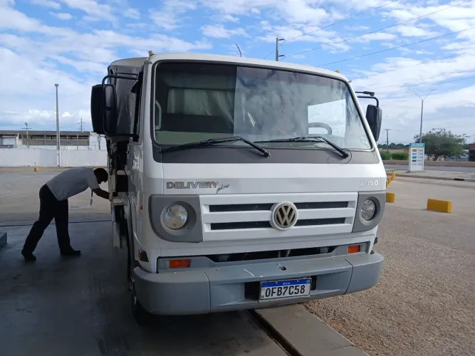 Vendo Vw 8150 nada pra fazer