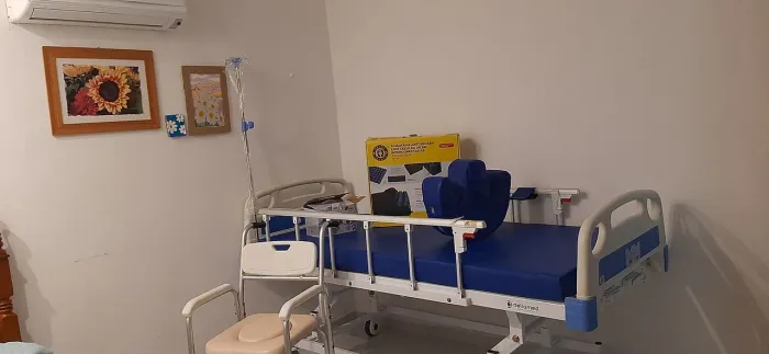 ** KIT CAMA COM O COLCHÃO  HOSPITALAR D28 1,88×88×10