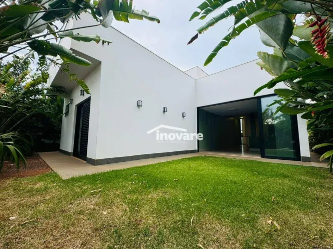 Casa com 3 dormitórios para alugar, 216 m² por R$ 15.980,00/mês - Jardim Sul - Uberlândia/