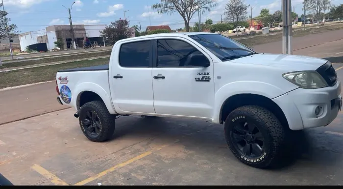 Toyota Hilux CD D4-d 4X4 2.5 16V 102cv TB Dies. 2009