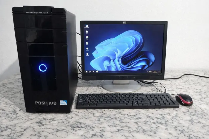 COMPUTADOR COMPLETO/ 4GB RAM/ MONITOR 17/ ENTREGO