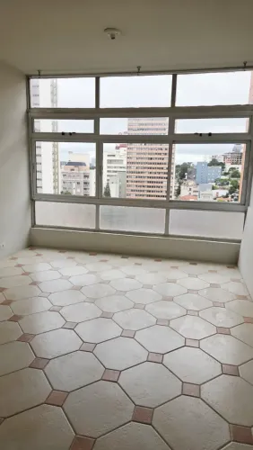 Apartamento 01 quarto, com vaga no Alto da XV.