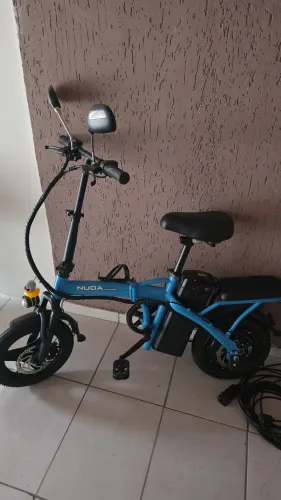 Bicicleta elétrica dobrável