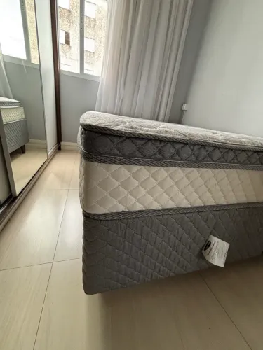 Cama box Herval Queen Size 158