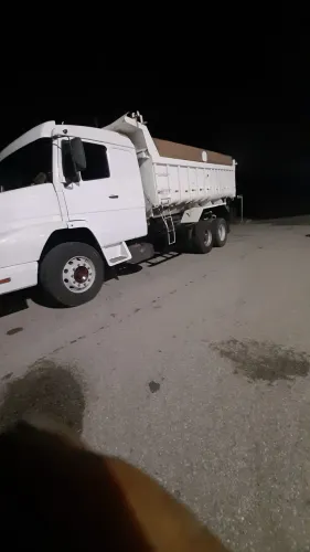 Vendo e troco caminhão