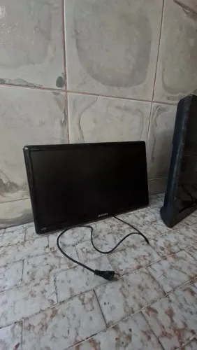 Monitor Samsung e TV Sony pra retirada de peças