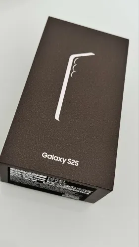 Samsung S25 12GB 256 GB NOVO LACRADO