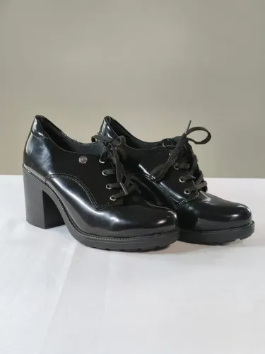 Sapato oxford feminino 35 preto verniz salto tratorado Nunca Usado