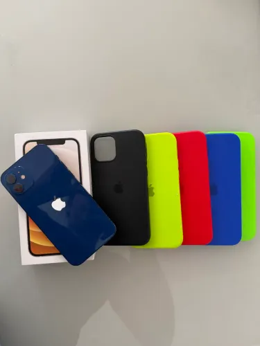 iPhone 12 azul 64g