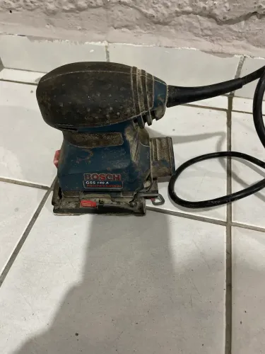 Lixadeira Orbital Bosch GSS 140 A Professional