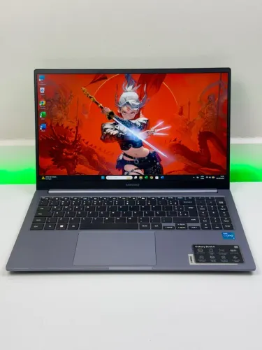 Notebook SAMSUNG Galaxy Book 4: Intel Core i3 13th | 8gb RAM | 256gb SSD | Tela Full HD