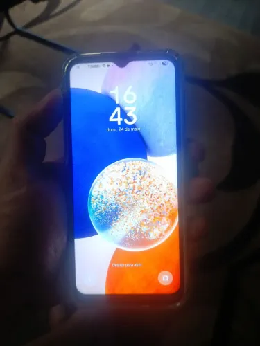 Troco 2 celular zero por 1 
