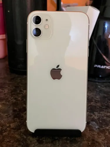 iPhone 11 apple 