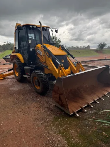 Retroescavadeira Jcb 3cx 4x4 Ano 2022
