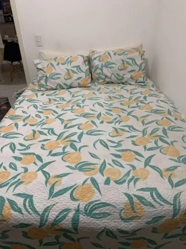 Cama Queen e Guarda Roupa Casal