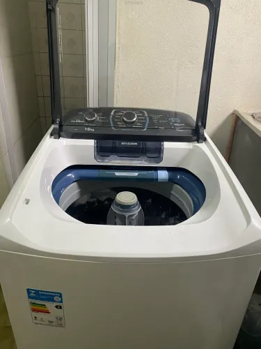 Máquina de lava roupa 