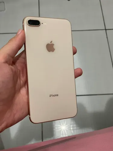 IPHONE 8 PLUS (Valor Negociável)