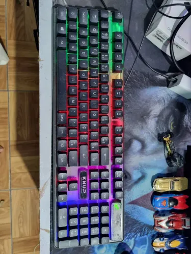 Teclado de membrana Knup vendo ou troco em mouse