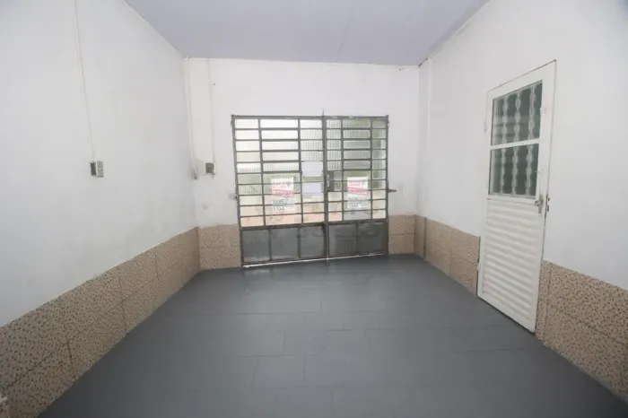 Ponto Comercial na Avenida JK de Oliveira - Localização Estratégica para o Seu Negócio em 