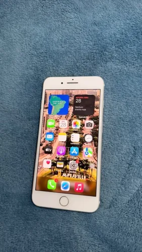 iPhone 7 Plus 32 GB dourado em ótimo estado