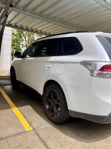 Mitsubishi Outlander 2.0 16V 160cv Aut. 2015