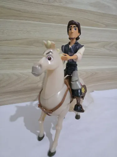 Flyn e maximus rapunzel