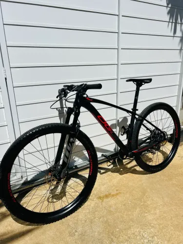 OGGI 7.4 Edition Limited Red