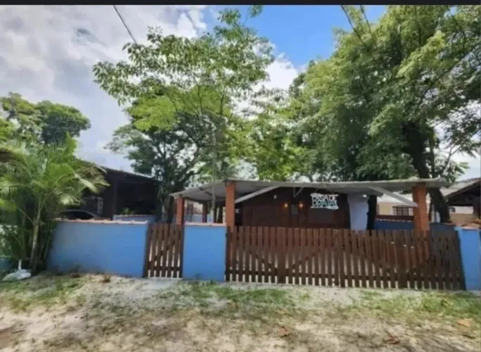 Casa de praia à venda no condomínio Morada dos Pássaros em Bertioga, à 100 metros da praia