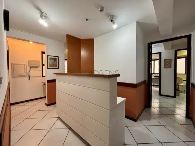 Conjunto comercial para locação ou venda com 100mts e 2 vagas em Perdizes, São Paulo, SP.