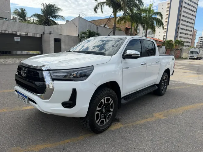 Toyota Hilux CD SR 4X4 2.8 TDI Diesel Aut. 2016