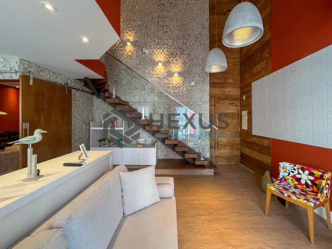 Apartamento com varanda e lazer na beira mar da Praia das Astúrias, Guarujá