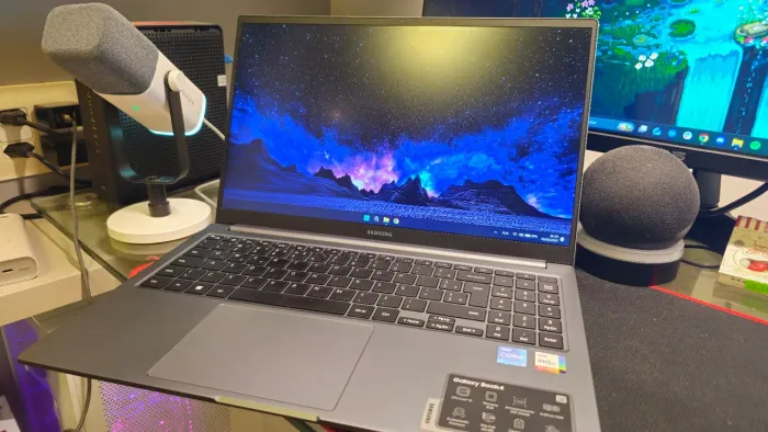 Samsung Galaxy Book4 - Semi-novo, Intel I5, 8gb Ram, ssd 768gb