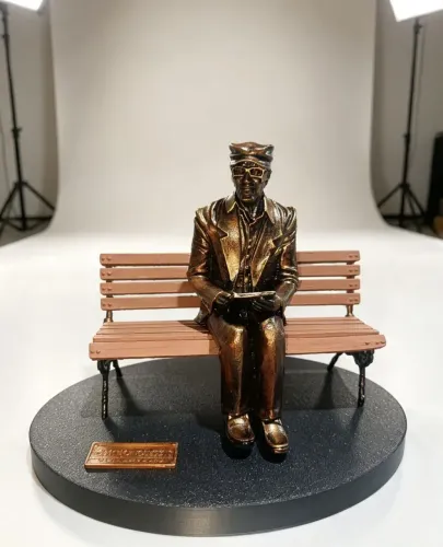 Peça 3d Chico Xavier estátua