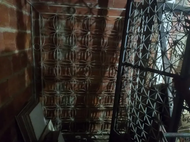 Grade de ferro e portas de ferro 