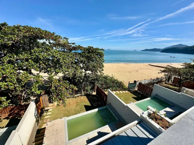 Casas em Condomínio Frente ao Mar na Praia de Toque Toque Pequeno