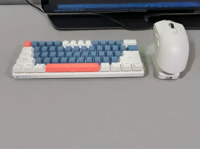 Kit Teclado Mecanico Machenike K500 e Mouse Sem Fio K-Snake X11 com Base
