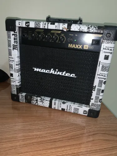 ? Caixa Amplificadora para Guitarra ? Potente e em Ótimo Estado!