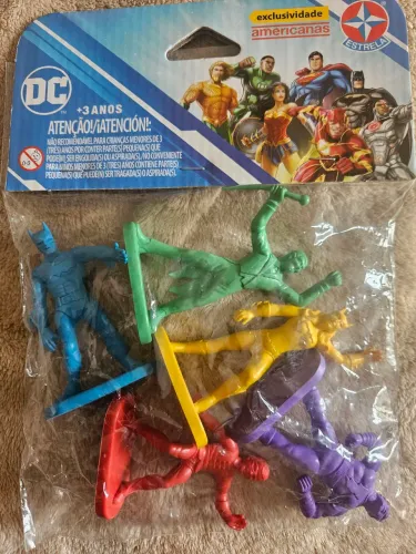 Bonecos Pack DC Comics Estrela - Batman Robin Shazam Coringa Batgirl
