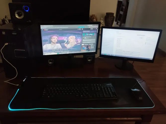 Vendo PC com 2 Monitor 19"