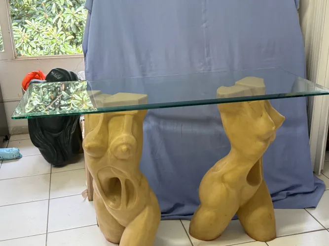 Aparadores em Escultura e Vidro