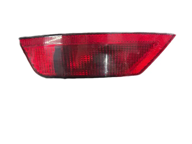 Lanterna Parachoque Focus Hatch 2009 2010 2011 2012 2013 Le Esquerdo/motorista Vermelho