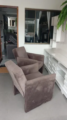 Vendo duas poltronas?