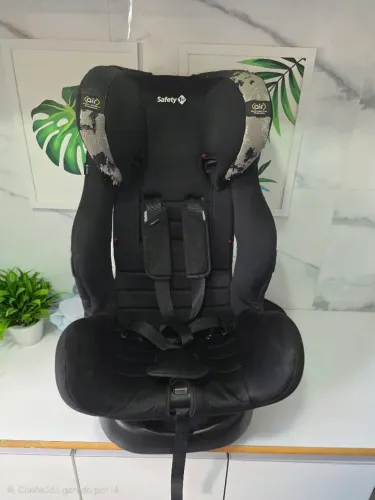 Cadeirinha Safety 1st 0 a 36kg com Isofix