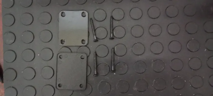 Neckplate para strato preto