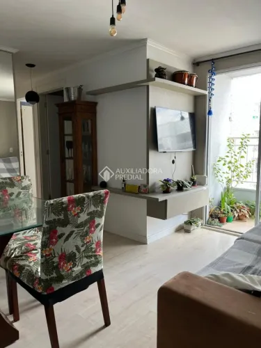 Apartamento à venda, mobiliado , 2 quartos com 1 vaga, no bairro Olaria em Canoas
