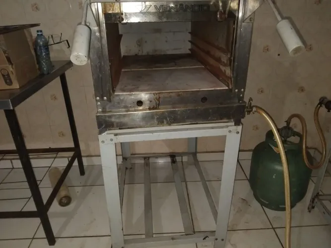 Forno a gás marca Venâncio